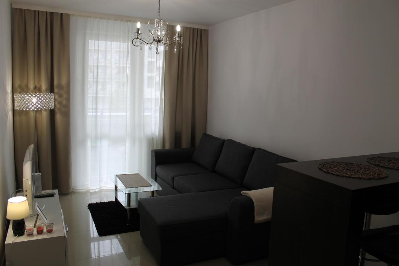 Apartament Antoniukowska 60 Apartment เบียวิสตอก ภายนอก รูปภาพ