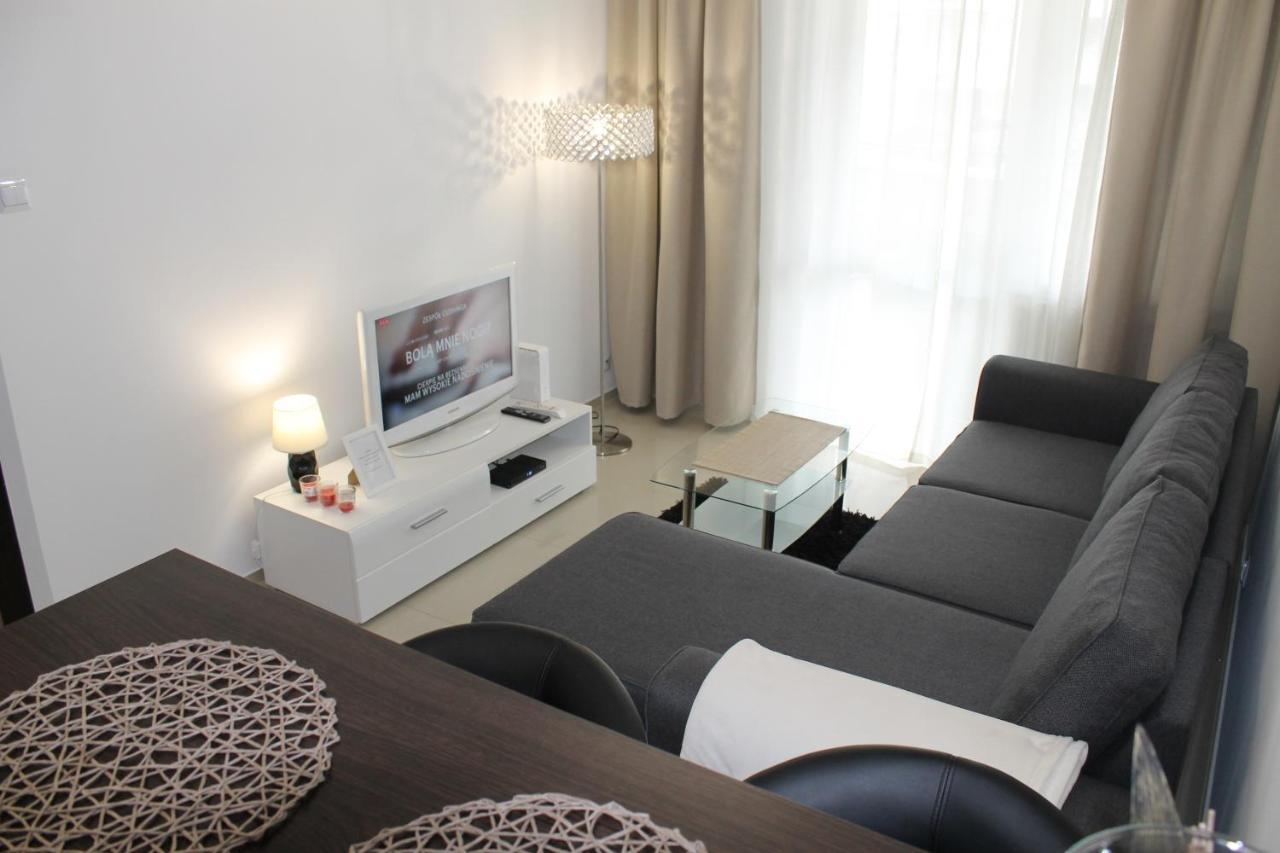 Apartament Antoniukowska 60 Apartment เบียวิสตอก ภายนอก รูปภาพ