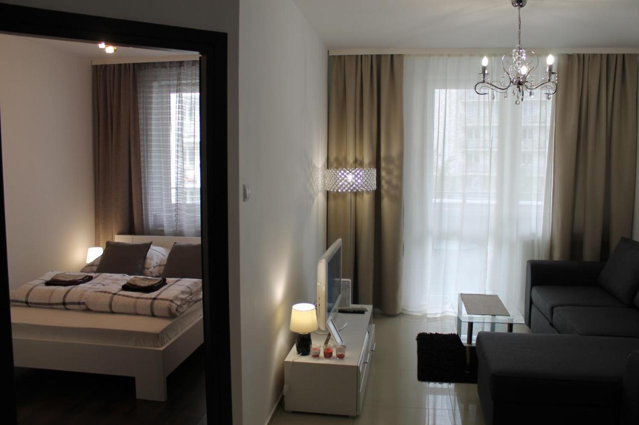 Apartament Antoniukowska 60 Apartment เบียวิสตอก ภายนอก รูปภาพ